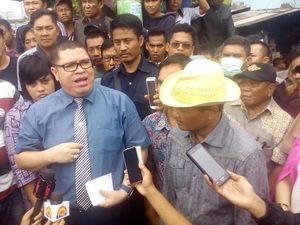 Razman: Ahok Harus Jamin Hak Warga Kalijodo Sesuai UUD 45