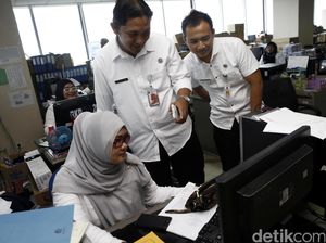 Pemprov DKI Klaim Lebih Dulu Bolehkan PNS Pria Cuti Sebulan Pemprov DKI Klaim Lebih Dulu Bolehkan PNS Pria Cuti Sebulan