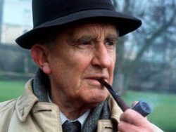 Tulisan Tersembunyi JRR Tolkien soal Middle-earth Akan Rilis Juni 2021