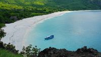 Inikah Pantai Tercantik di Alor, NTT?