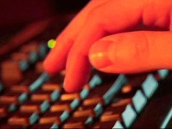 Chat Porno ke Siswi, Guru Bahasa Inggris di Jakut Ditangkap