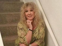 Sakit Perut Dikira Menopause, Ibu Ini Ternyata Punya Tumor Sebesar Jeruk