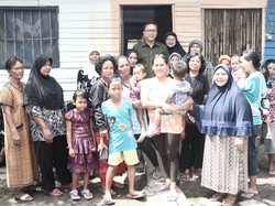 Ketua MPR Blusukan dan Sambangi Rakyat Miskin