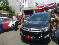Tolak Mobil Dinas Pajero dan Camry,  Risma Pilih All New Innova