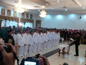 12 Kepala Daerah di Sumbar Dilantik, 1 Lainnya Tertunda karena Gugatan di MK