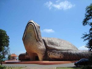 Di Jepara, Ada Gedung Bentuknya Penyu