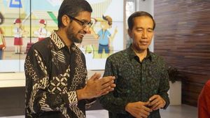 Momen Sundar Pichai Berbatik dan Sambut Jokowi