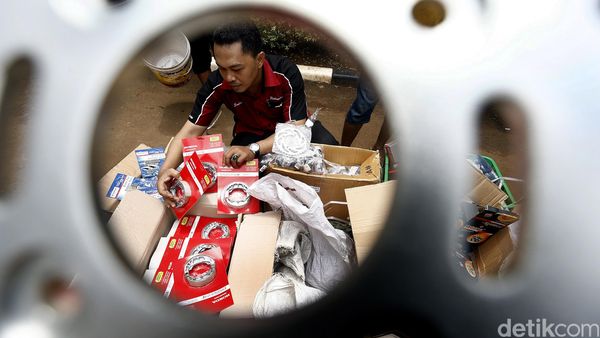 Polda Metro Amankan Onderdil Motor Palsu