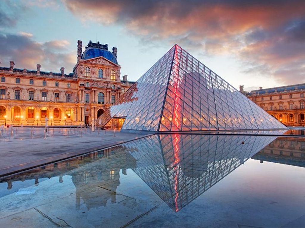 Louvre Buat Tur Privat, Bayarnya Rp 485 Juta! Louvre Buat Tur Privat, Bayarnya Rp 485 Juta!