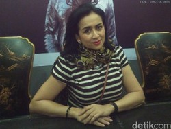 Petruk Hingga Kebaya Ada di Pameran Tunggal Sri Astari Rasjid