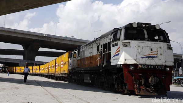 Uji Coba Kereta Pelabuhan Tanjung Priok