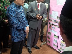 Beri Bantuan untuk Banjir Lima Puluh Kota, Irman Gusman Ajak Warga Segera Bangkit