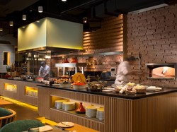 OPEN}, Restoran dengan Konsep Dapur Terbuka di Double Tree by Hilton