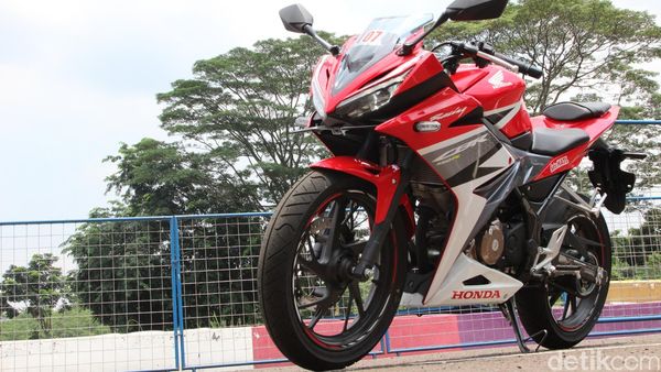 Total Control All New Honda CBR150R