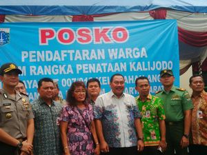 111 Warga Kalijodo Mendaftar ke Kantor Camat Tambora untuk Direlokasi