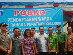 111 Warga Kalijodo Mendaftar ke Kantor Camat Tambora untuk Direlokasi