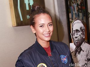Nadine Alexandra Berjaket NASA
