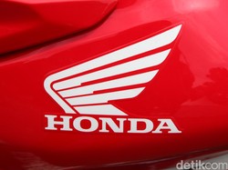 Honda Siapkan Skuter Roda 3 Pesaing Yamaha Tricity?
