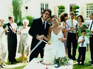 Wanita Ditangkap karena Hobi Jadi Wedding Crasher, Ini Dosanya