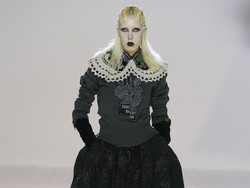 Marc Jacobs Tampilkan Model Bergaya Victoria Punk dan Lady Gaga di NYFW