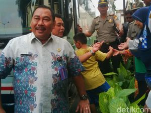 Dilepas Wali Kota Jakbar, 37 Warga Kalijodo Diangkut ke Rusun Pulogebang