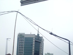 Ini Kabel Menjuntai yang Sebabkan Mobil BR-V Jatuh di Kelapa Gading