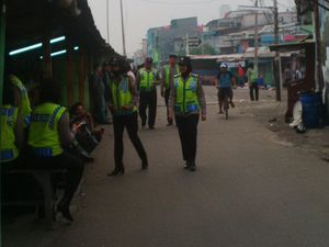 Kalijodo Pagi Ini, Kafe-kafe Dijaga Polwan