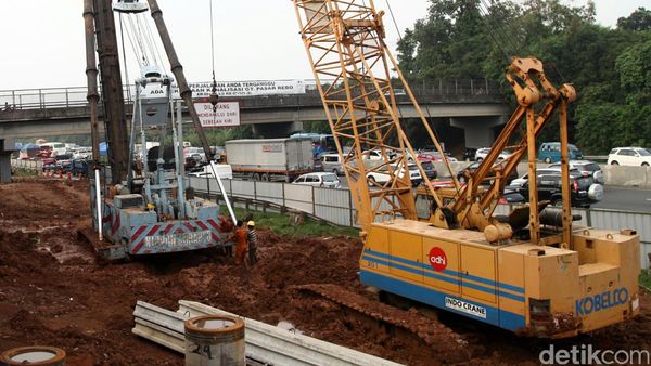 Pembangunan LRT Cibubur-Cawang