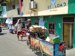 Para Tukang Loak Meraup Untung dari Kalijodo