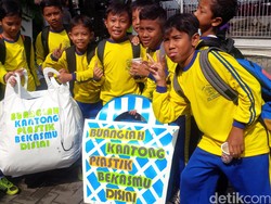 Ridwan Kamil: Keren Itu yang Enggak Beli Kantong Plastik, Tapi Bawa Sendiri