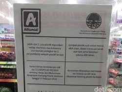 Tas Plastik Berbayar Seharga Rp 200 Dinilai Belum Bisa Berdampak