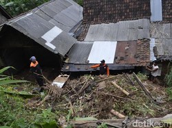 Longsor di Situbondo, Lima Rumah Tertimbun
