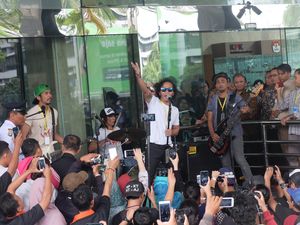 Konser di Lobi KPK, Slank Lantunkan Lagu Seperti Para Koruptor