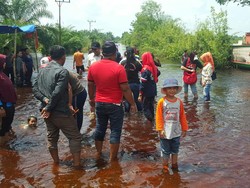 Nissan Livina Club Riau Bantu Korban Banjir