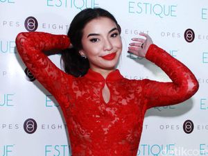 Berani Tampil Seksi dan Terbuka, Manohara Beri Pembelaan