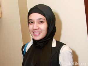 Absen Main Sinetron, Dhini Aminarti Pilih Urus Suami Absen Main Sinetron, Dhini Aminarti Pilih Urus Suami