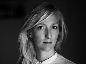 Fotografer Ini Potret Aktivitas di Bank Sperma Terbesar di Dunia