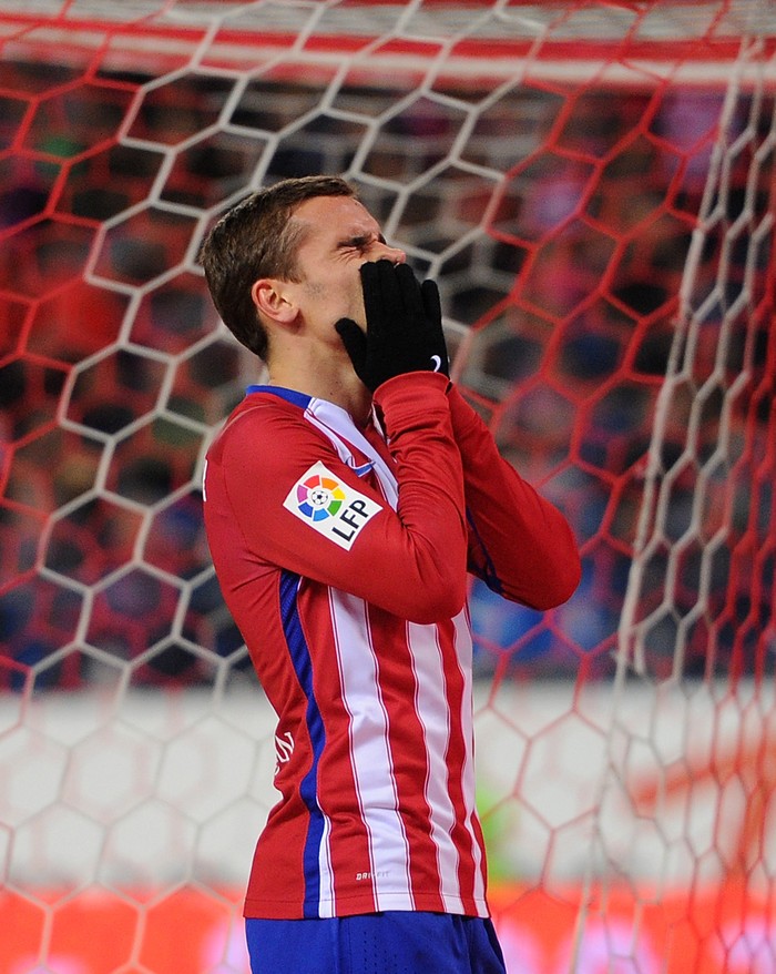 Atletico dan Madrid Lapangkan Jalan Barca Menuju Gelar