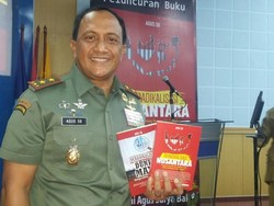 Pangdam Wirabuana Mayjen Agus Luncurkan 2 Buku Deradikalisasi