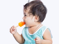 Es Krim Bisa Bantu Atasi Sariawan si Kecil? Ini Kata Dokter