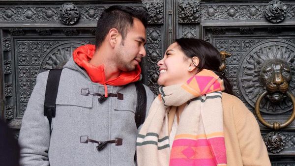 Aww, Mesranya Raffi dan Nagita di Eropa