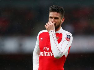 Agen Giroud: Kami Tak Pernah Bicara dengan Napoli