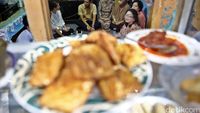 Sandiaga Uno Blusukan ke Rumah Warga