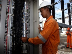 Tarif Listrik 900 VA Batal Naik, PLN Cari Utang Rp 20 Triliun