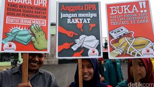 Aksi Menolak Revisi UU KPK di DPR