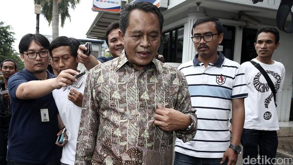 Panitera dan Panitera Muda MA Diperiksa KPK