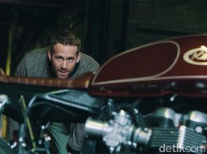 Ryan Renolds Kesengsem Motor Modif ala Cafe Racer