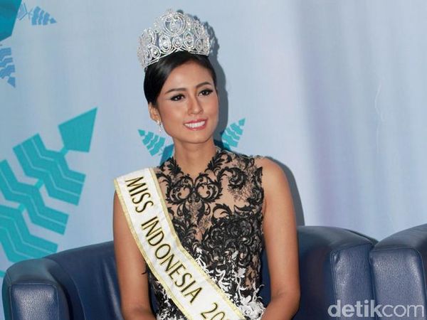 Penampilan Miss Indonesia 2015 dan Miss World 2015