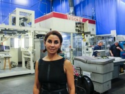 Kisah Sukses Wanita Iran yang Jadi Miliuner di AS