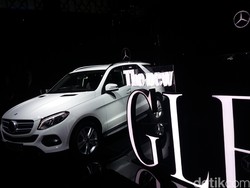 SUV Premium Anyar Mercy Meluncur di Jakarta